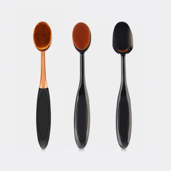Rose Gold Foundation Brush with Handle and Cap