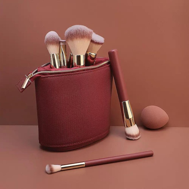 Vegan 16-Piece Red Makeup Brush Set Synthetic Professional Foundation Eyeshadow Brush