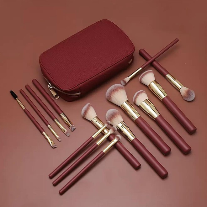 Vegan 16-Piece Red Makeup Brush Set Synthetic Professional Foundation Eyeshadow Brush