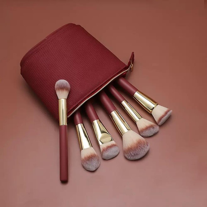 Vegan 16-Piece Red Makeup Brush Set Synthetic Professional Foundation Eyeshadow Brush