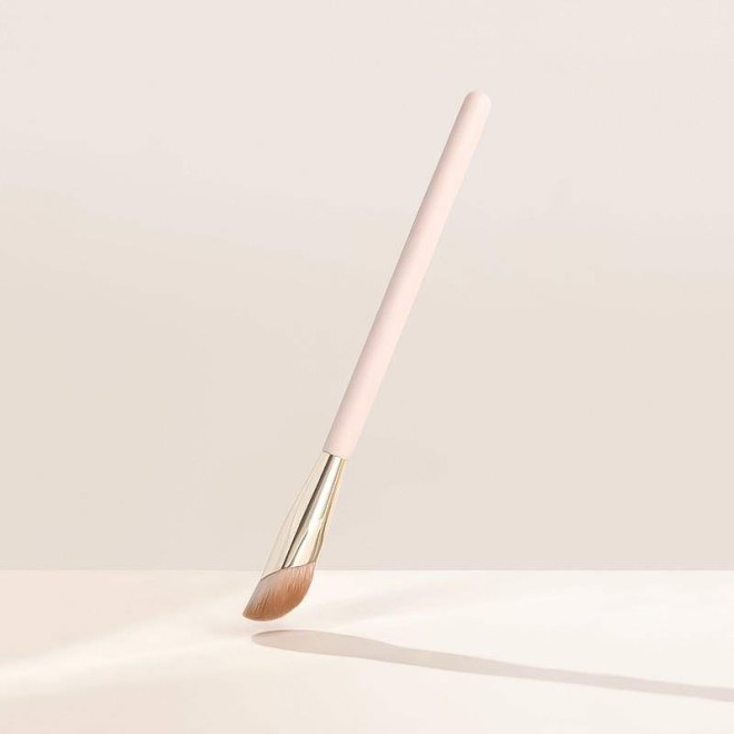 2-Piece Pink Makeup Brush Set with Rose Gold Aluminum Ferrule for Foundation and Concealer