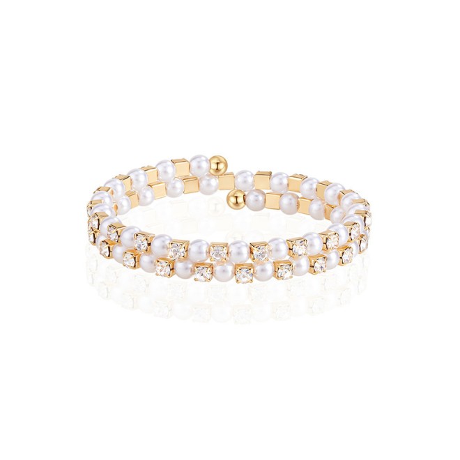 Simple Pearl Bracelet