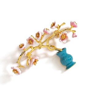 Chinese Retro Plum Blossom Brooch