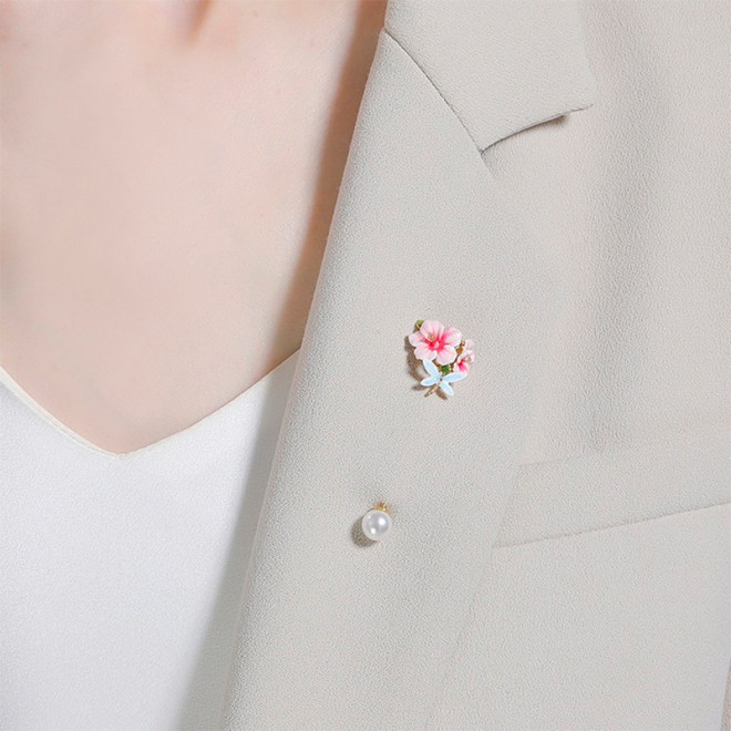 Hibiscus Dragonfly Design Brooch