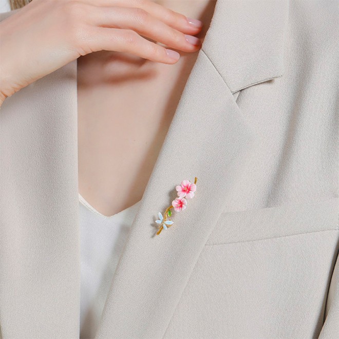 Hibiscus Dragonfly Shaped Suit Brooch