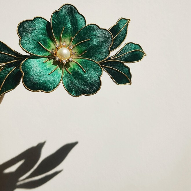 Original Intangible Cultural Heritage Velvet Flower Brooch
