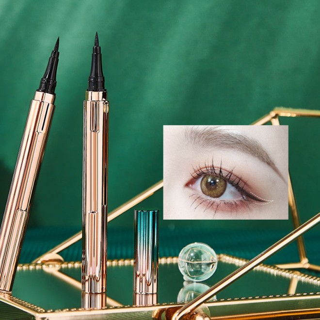 Waterproof Long-Lasting Eyeliner Pen Smooth Easy Application for Women