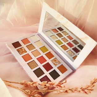 18-Color Eyeshadow Palette High Pigment Waterproof Makeup Tray Set