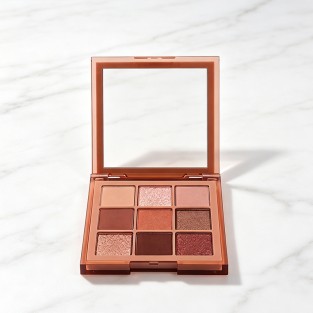Matte Shimmer Nude Nine-Color Eyeshadow Palette High Pigment Plastic Packaging