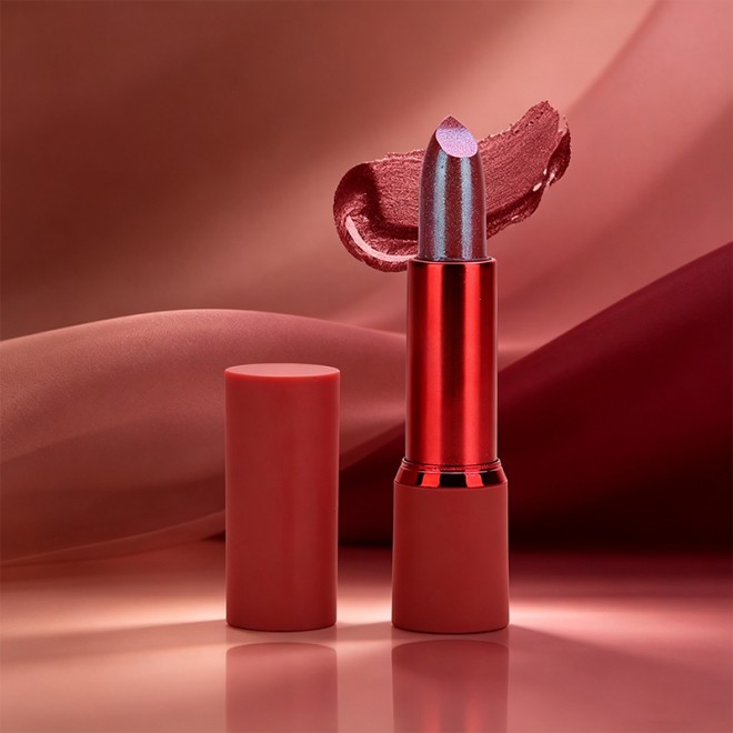 Simple and Stylish Long-Lasting Matte Lipstick