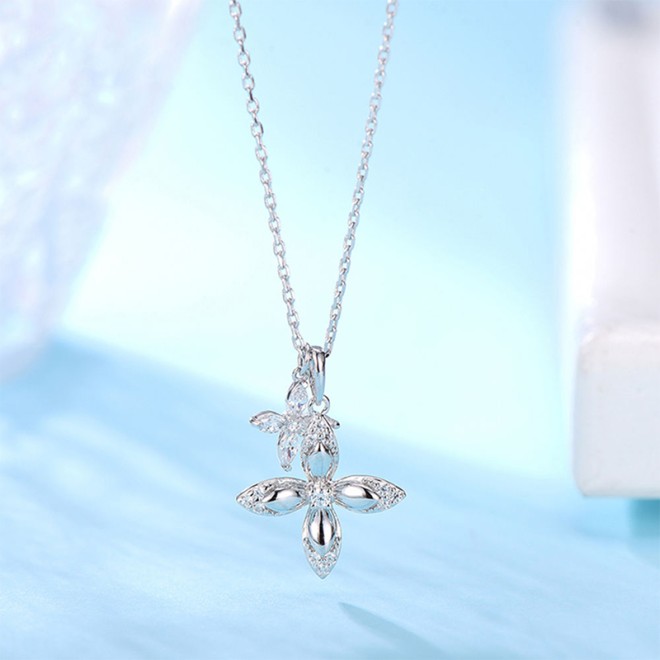High-Quality Zircon Four-Leaf Clover Double Pendant Necklace