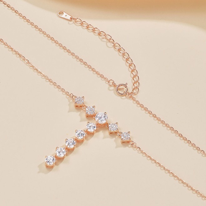 Minimalist Style Zircon Pendant Necklace