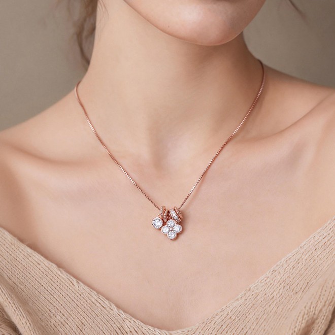Four-Leaf Clover French Collarbone Necklace